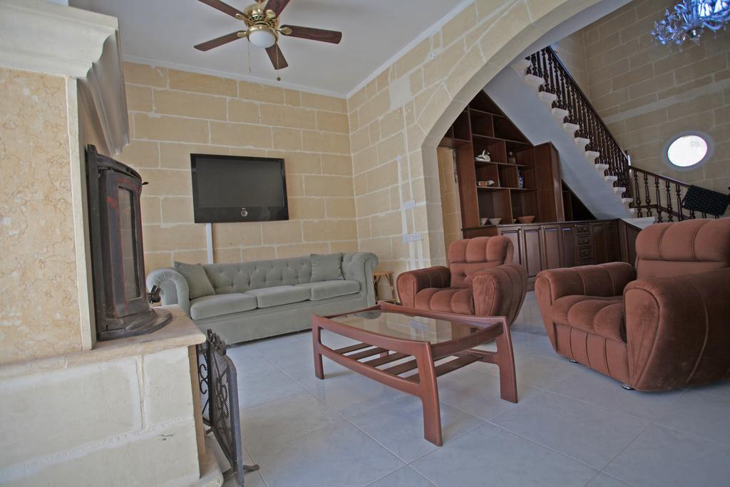 Villa Bernardette ซากฮรา ภายนอก รูปภาพ